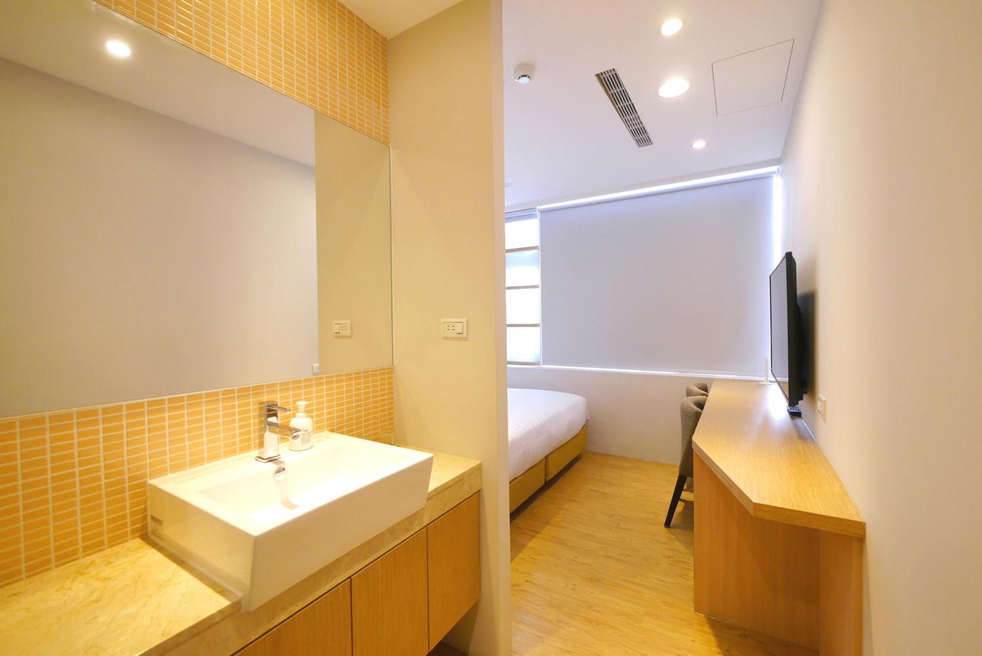 Shin Sei Bashi Hotel Taichung Room photo