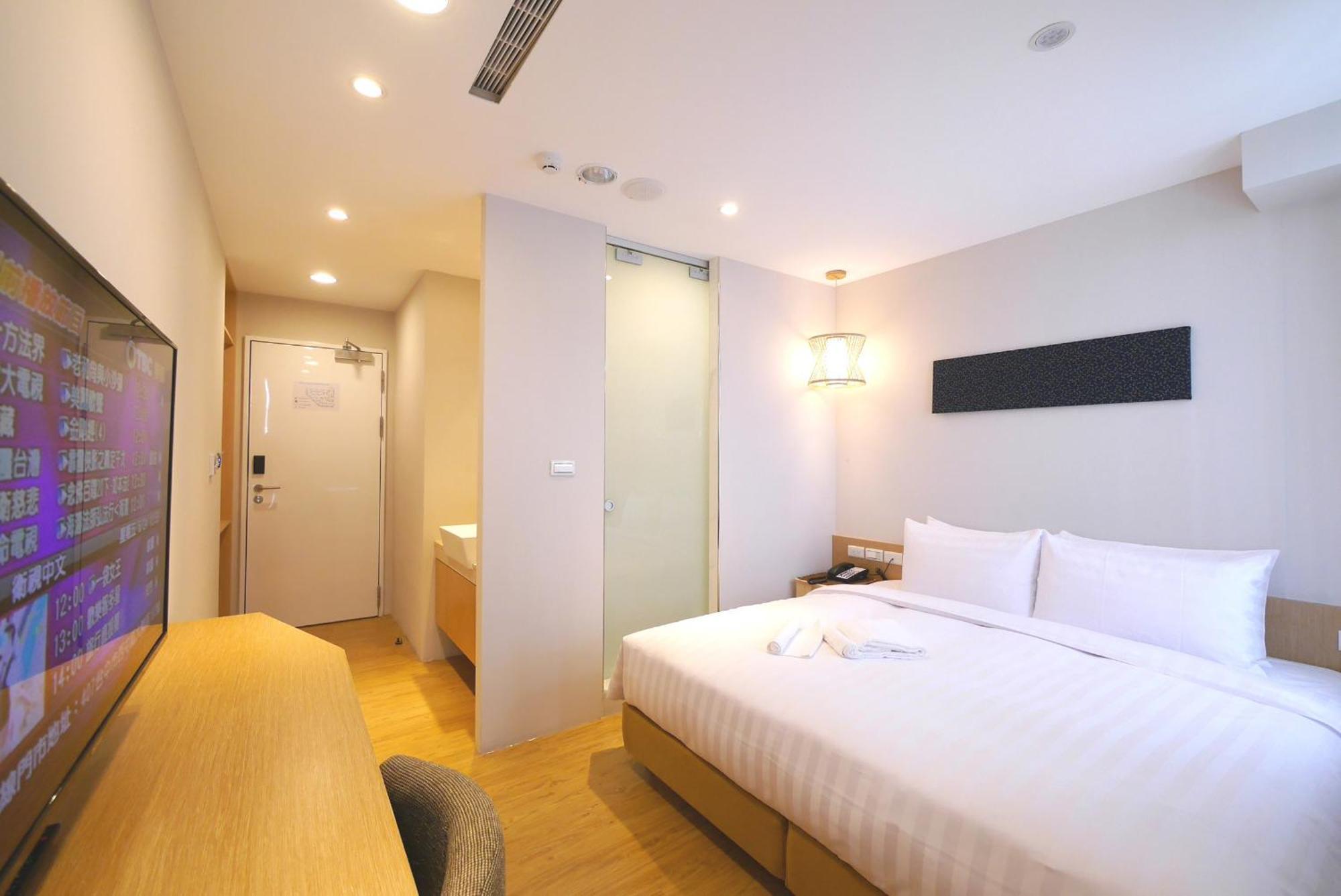 Shin Sei Bashi Hotel Taichung Room photo