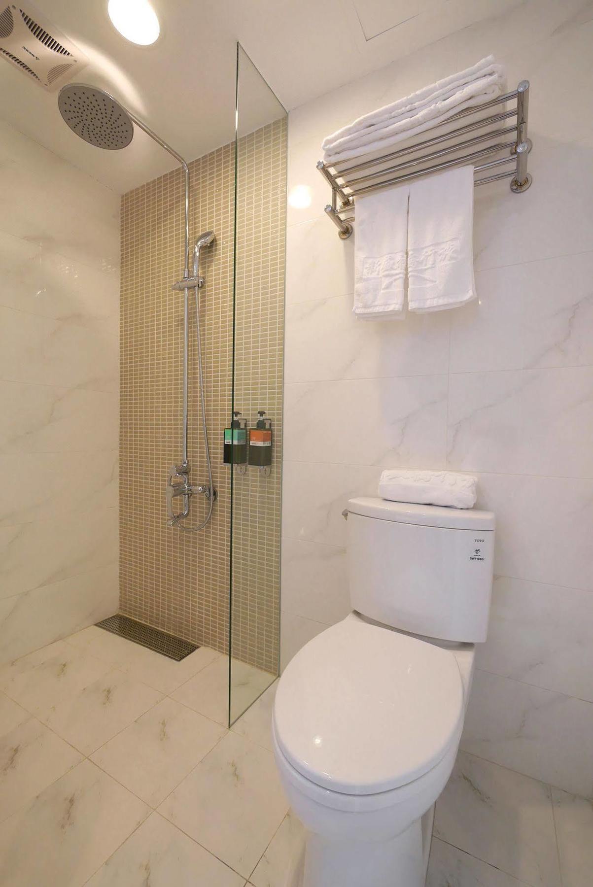Shin Sei Bashi Hotel Taichung Exterior photo