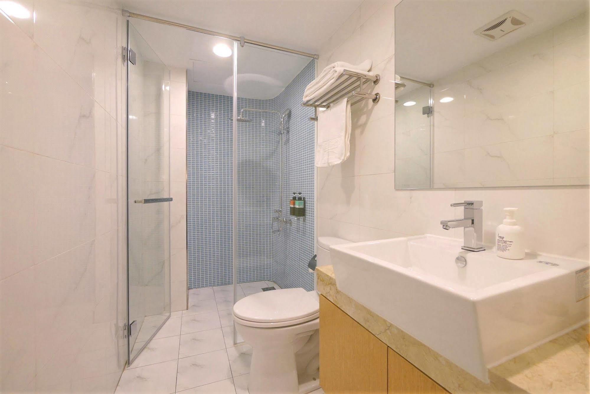 Shin Sei Bashi Hotel Taichung Exterior photo