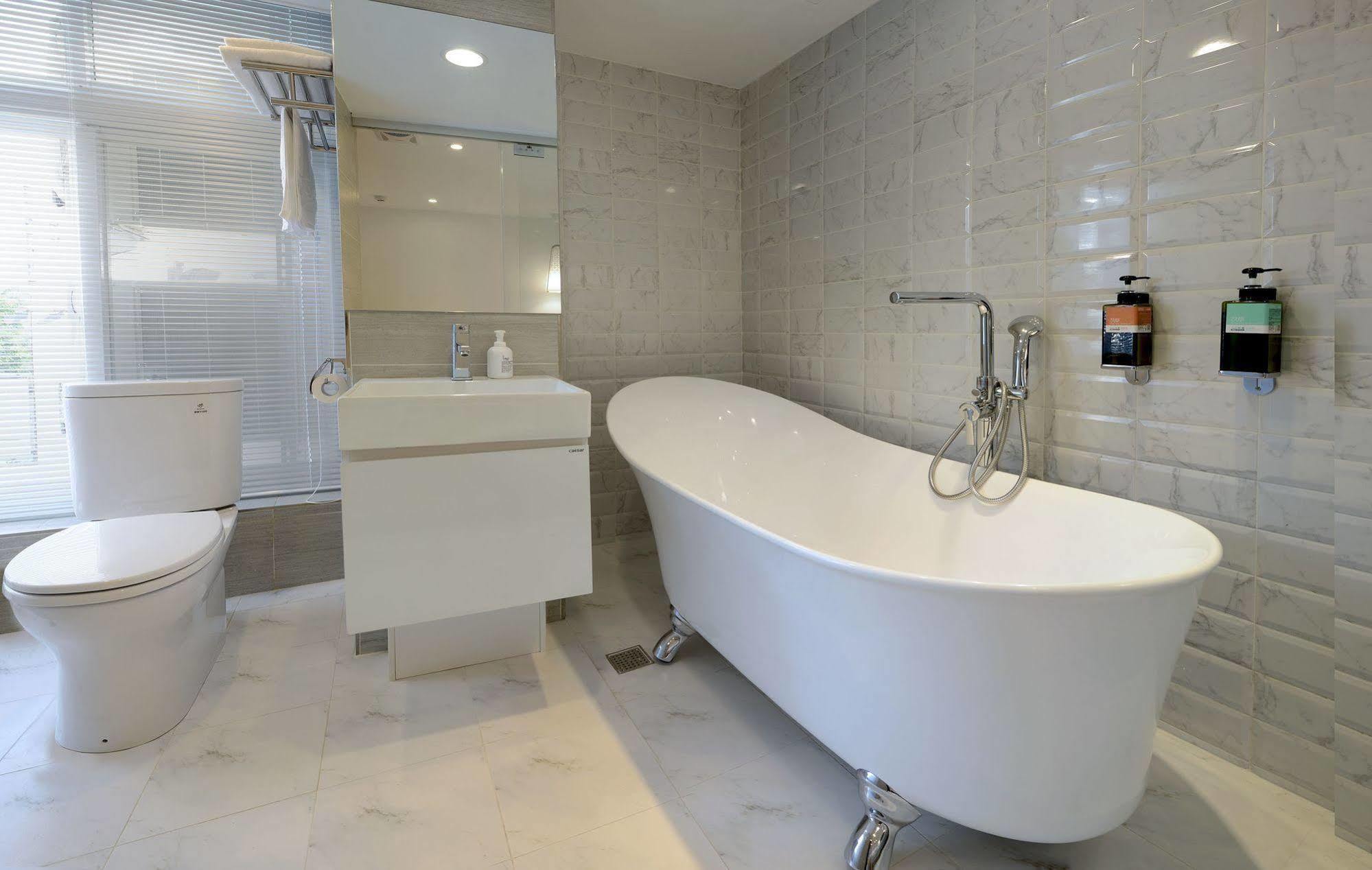 Shin Sei Bashi Hotel Taichung Exterior photo
